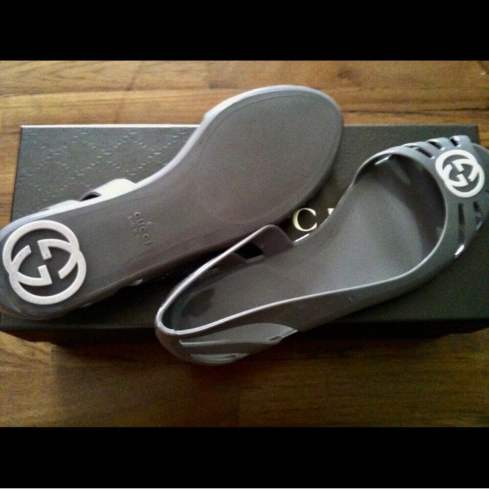 Gucci Marola sandals grey neutral